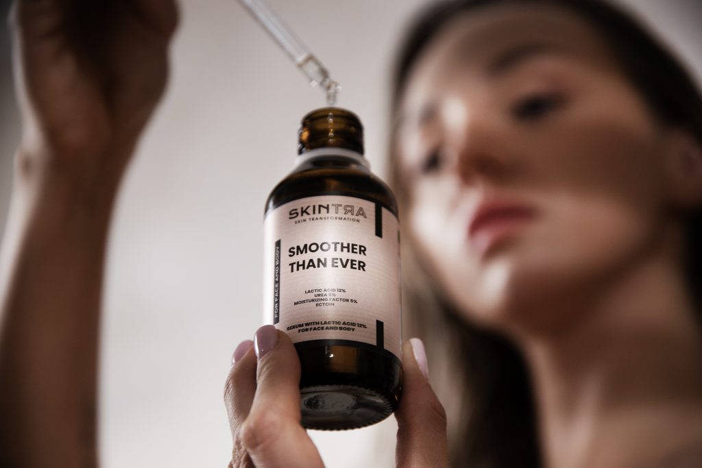 SkinTra - Smoother Than Ever - Сироватка з молочною кислотою 12% для тіла та обличчя