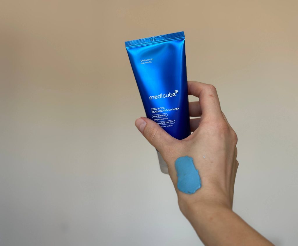 Medicube - Zero Pore Blackhead Mud Mask - Очищувальна маска з глиною - фото на шкірі