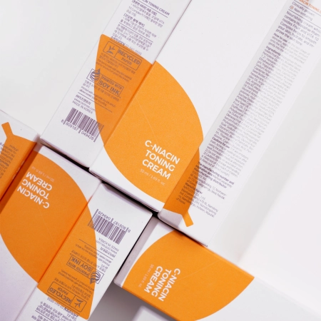 Isntree - C-Niacin Toning Cream - Осветляющий крем для лица с витамином С - 50ml