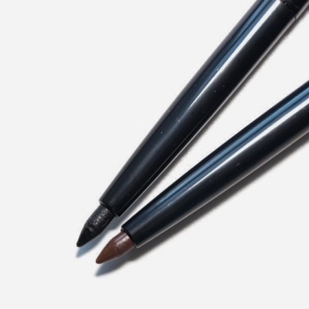 Elever Cosmetics - Ink Line - Карандаш для глаз - Black - 0,28g