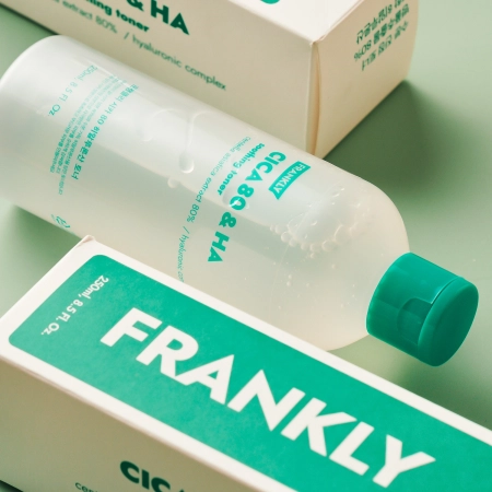 Frankly - CICA 80 & HA Soothing Toner - Заспокійливий тонік для обличчя з комплексом із центелли - 260ml