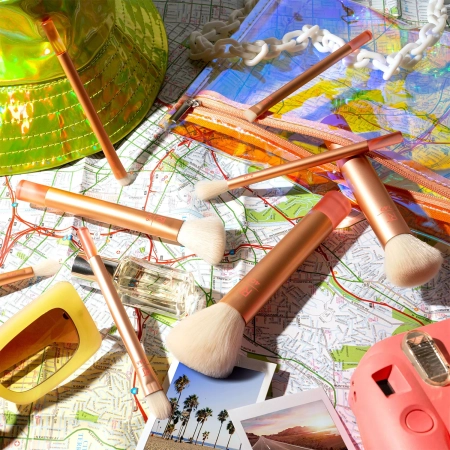 Real Techniques - The Wanderer Travel Brush Kit - Дорожный набор кистей для макияжа с косметичкой