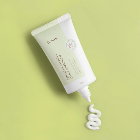 iUNIK - Заспокійливий сонцезахисний крем із центеллою - Centella Calming Daily Sunscreen SPF 50+ PA++++ - 60ml