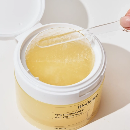 Biodance - Vita Niacinamide Gel Toner Pads - Осветляющие пэды для лица - 60шт
